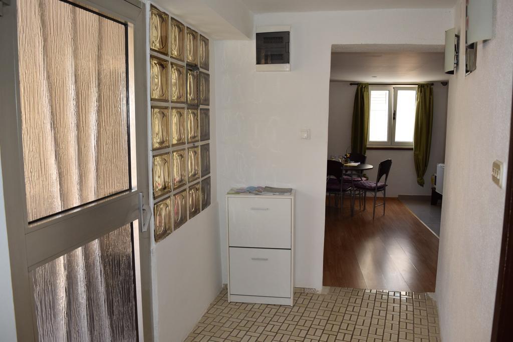 Apartment Klara シベニク 部屋 写真